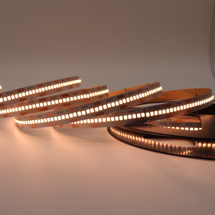 Built-in Constant Current IC 2835 LED Strip 300Leds