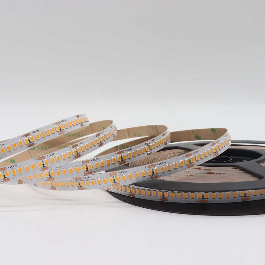 Built-in Constant Current IC 2835 led strip 240leds-4